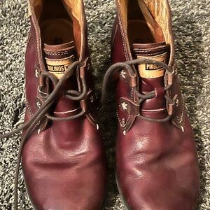 PIKOLINOS Men's Deep Burgundy Chukka Boots